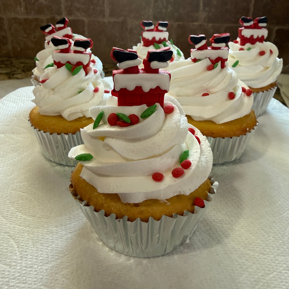 Vanilla Cupcakes - 1 Dozen